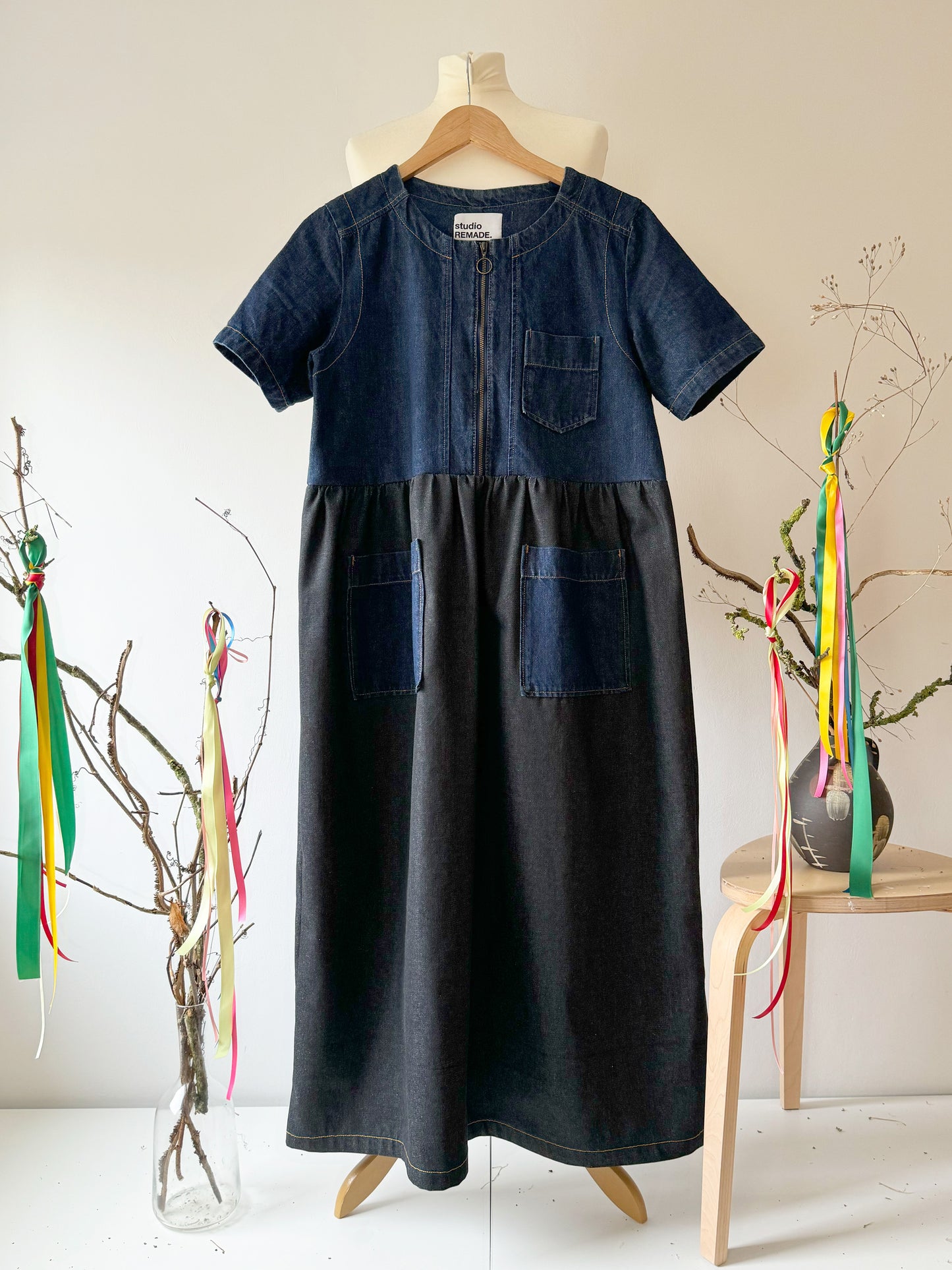 RECYCLED DENIM ORLA DRESS WITH SHORT SLEEVES